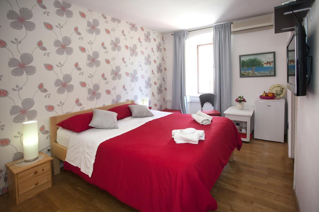 Split Ann Apartments Bagian luar foto