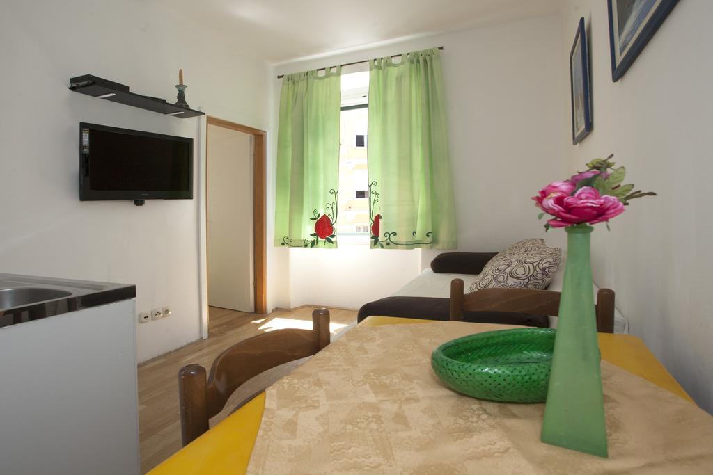 Split Ann Apartments Bagian luar foto
